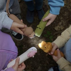 Rabbit & Friends el&auml;in taskulamppu KOIRA